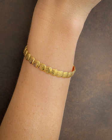 SHELL CUFF BRACELET 18K GOLD - STUDIO JO STORE